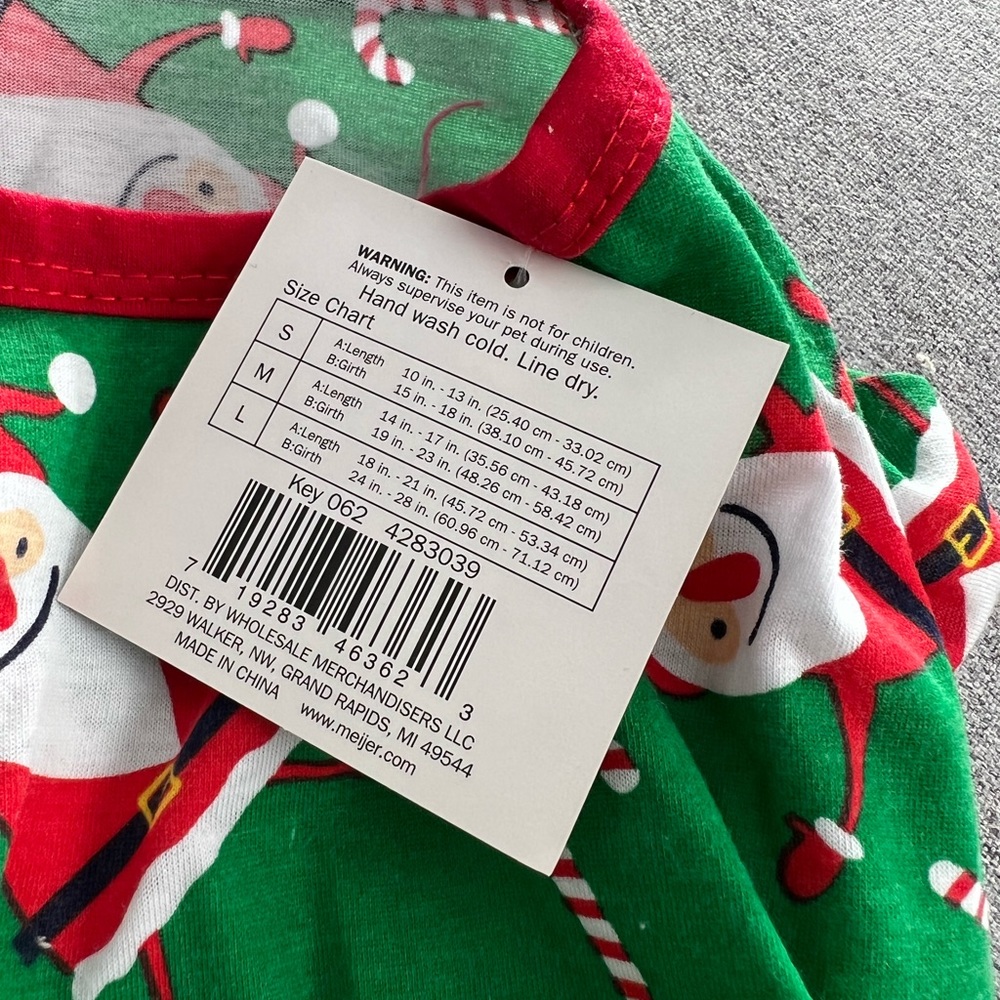 New with tags dog pajamas with Santa print‎ - Picture 4 of 5